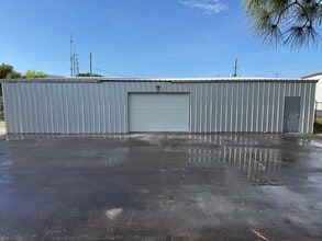 5733 Houchin St, Naples, FL à louer Photo intérieure– Image 2 sur 8