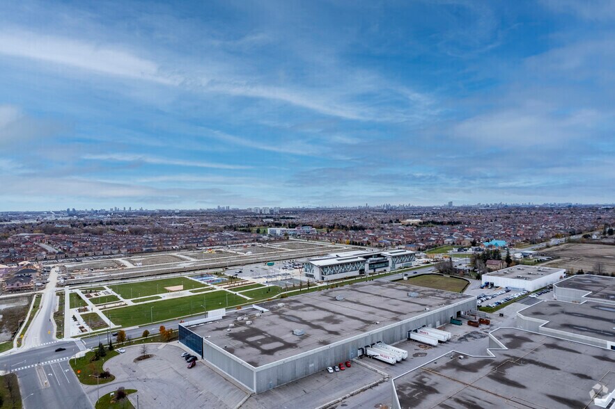 10 Canfield Dr, Markham, ON à louer - Photo de l’immeuble – Image 2 sur 4