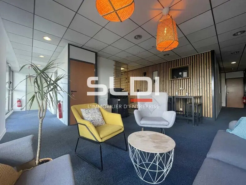 140 Rue Des Chantiers Du Beaujolais, Limas à louer - Photo intérieure – Image 1 sur 6