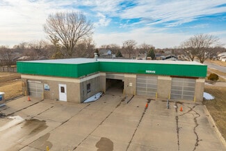 Plus de détails pour 1105 Lincoln St SE, Bondurant, IA - Spécialisé à vendre