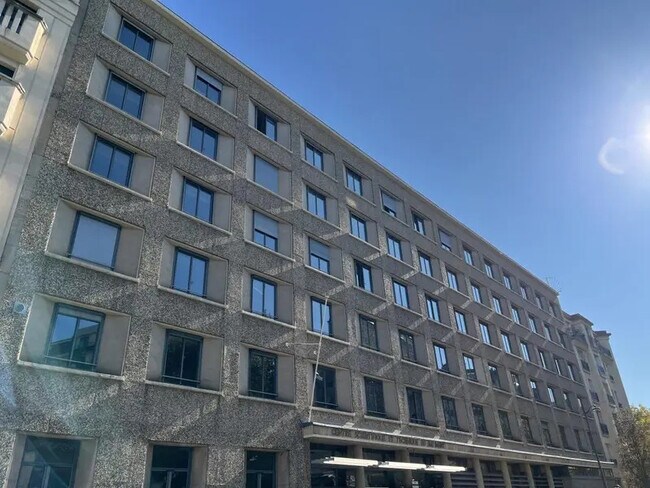 Plus de détails pour 4 Avenue Du Recteur Poincaré, Paris - Bureau à louer