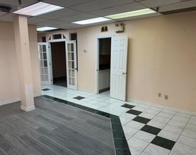 4427-4447 Sheppard Ave, Toronto, ON à louer Photo intérieure– Image 2 sur 4