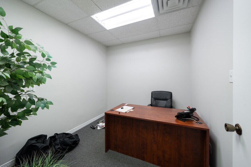 455 Milner Ave, Toronto, ON à vendre - Photo intérieure – Image 2 sur 5