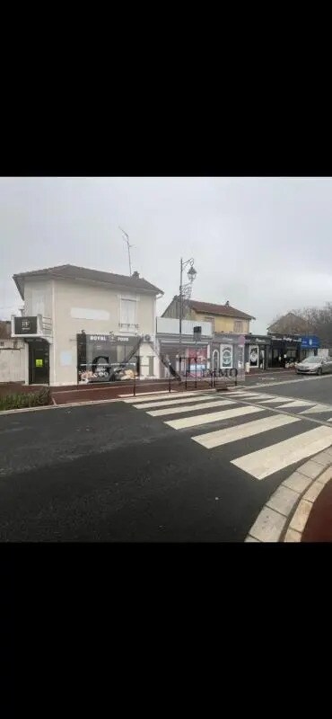 Local commercial dans Chelles à vendre Photo de l’immeuble– Image 1 sur 12