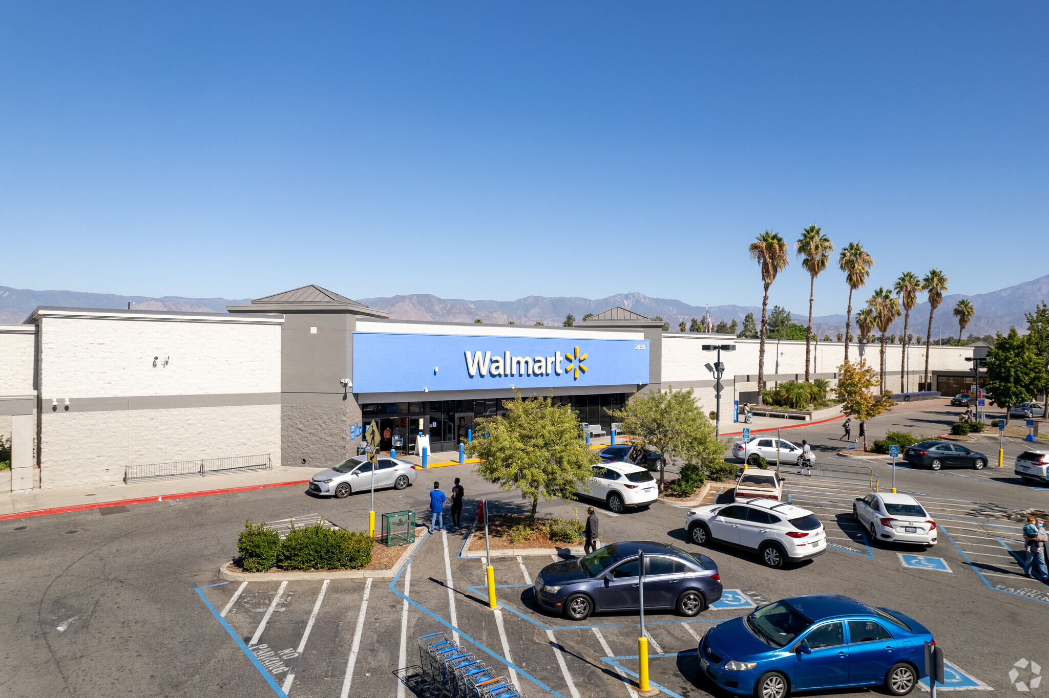 2050 W Redlands Blvd, Redlands, CA à louer Photo de l’immeuble– Image 1 sur 8