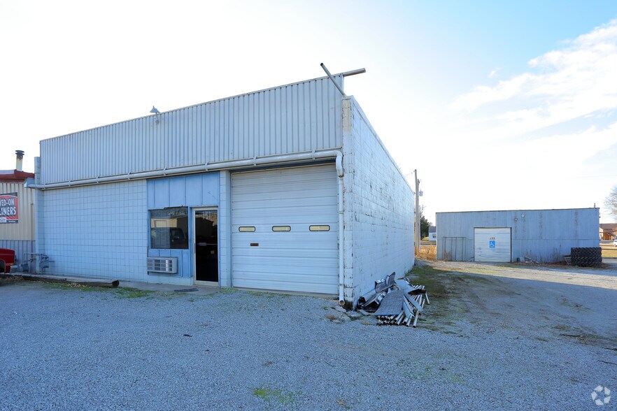 131 SE Cholwell Ave, Bartlesville, OK à vendre - Photo de l’immeuble – Image 3 sur 15