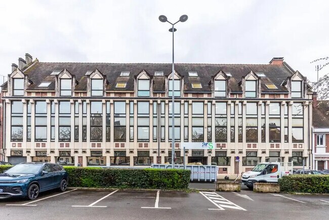 Plus de détails pour 11 Rue Biot, Beauvais - Bureau à vendre