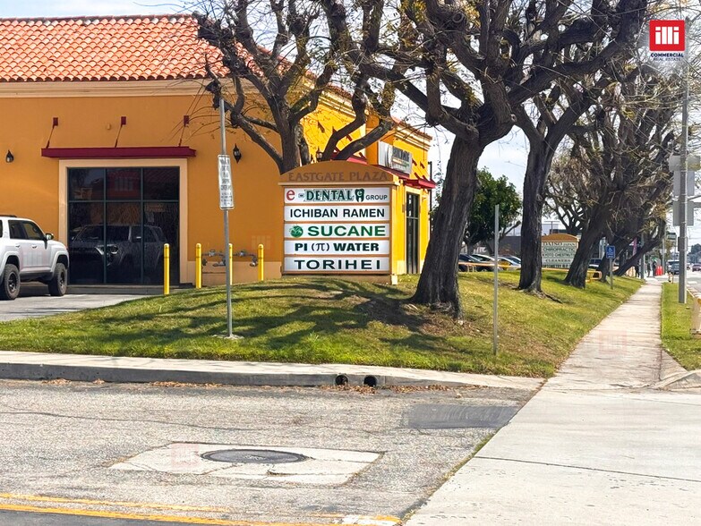 1725-1757 W Carson St, Torrance, CA à louer - Photo de l’immeuble – Image 3 sur 10