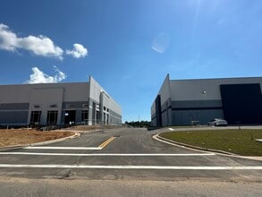 Technology ave, Milton, FL à louer Photo intérieure– Image 2 sur 9
