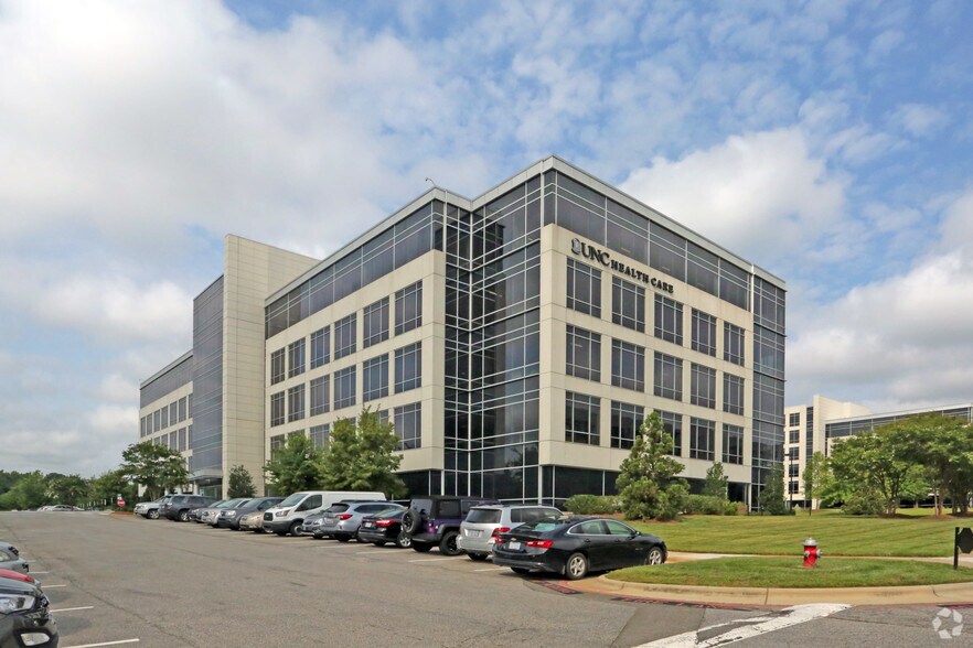 1025 Think Pl, Morrisville, NC à louer - Photo principale – Image 1 sur 7