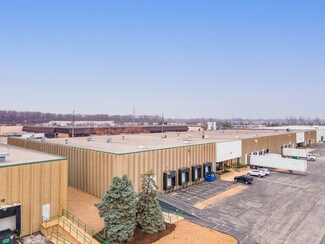 Plus de détails pour 4341-4349 Green Ash Dr, Earth City, MO - Industriel/Logistique à louer