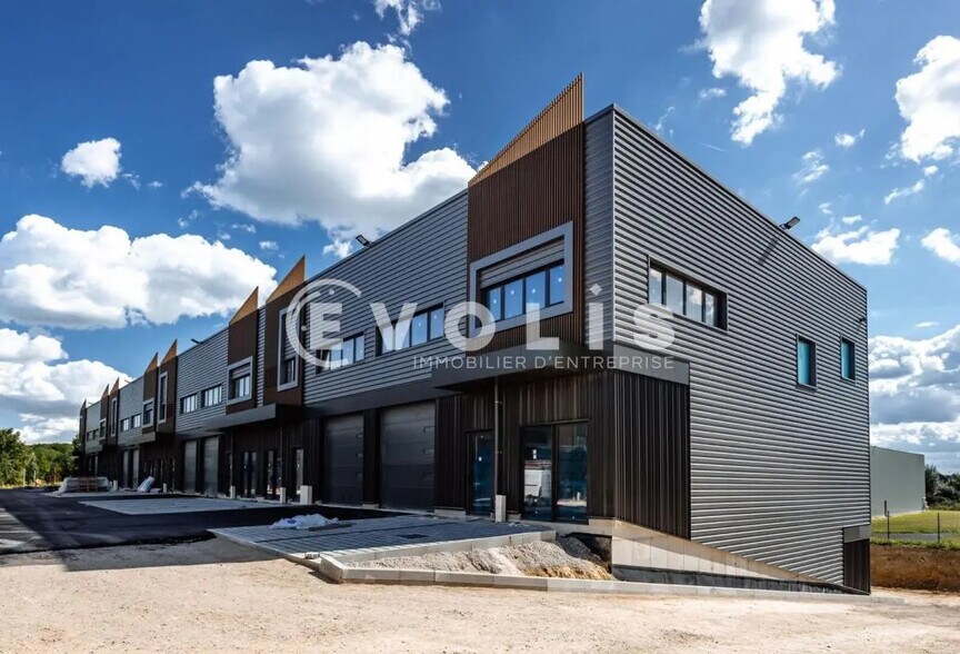 Rue Du Poteau, Courtry à vendre - Photo de l’immeuble – Image 3 sur 6