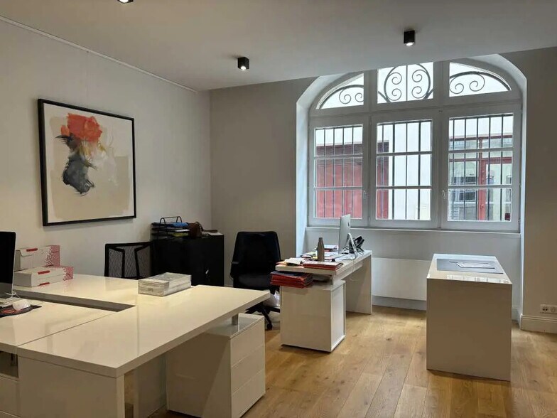 Bureau dans Bordeaux à louer - Photo de l’immeuble – Image 1 sur 5