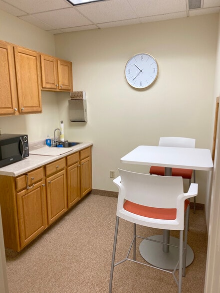 2780 Snelling Ave N, Roseville, MN à louer - Photo intérieure – Image 3 sur 38