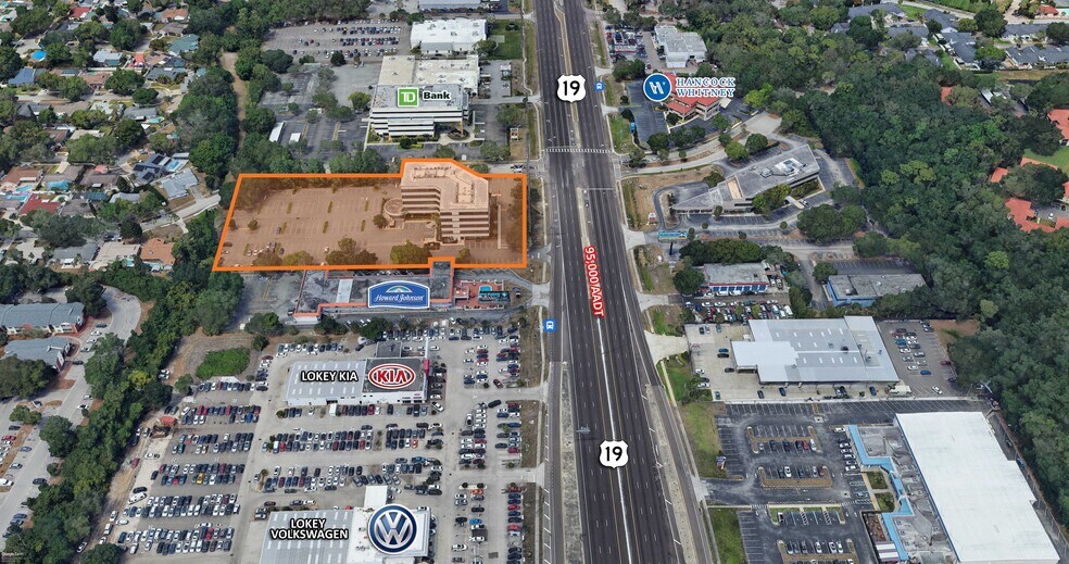 28050 US Hwy 19 N, Clearwater, FL à louer - Photo de l’immeuble – Image 2 sur 12