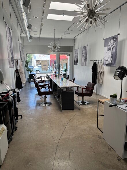 8304-8308 W 3rd St, Los Angeles, CA à louer - Photo de l’immeuble – Image 2 sur 6
