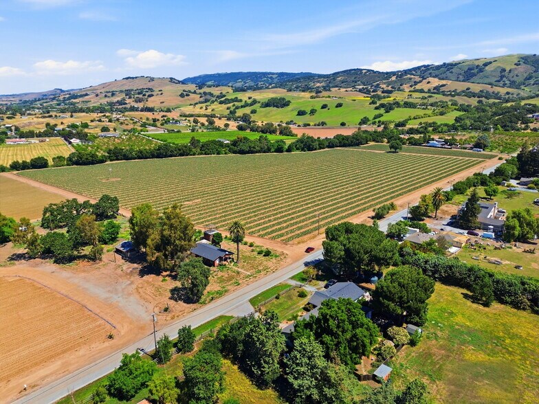 3115 Leavesley Rd, Gilroy, CA à vendre - Photo de l’immeuble – Image 3 sur 3