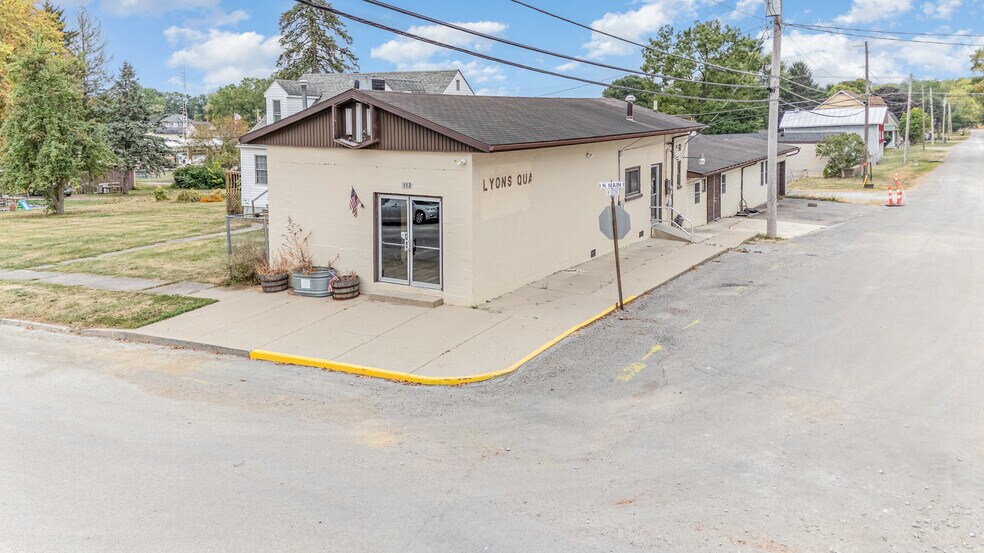 113 Main St, Christiansburg, OH à vendre - Photo de l’immeuble – Image 1 sur 17