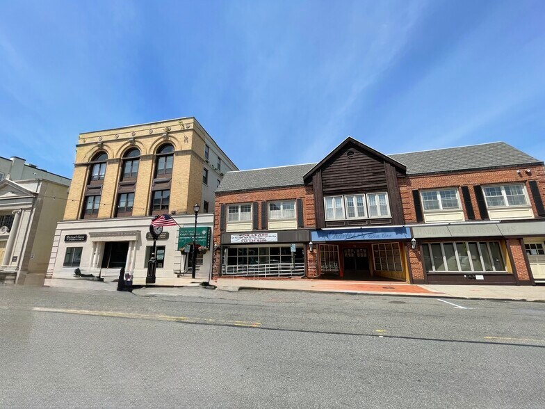 17-21 Glen St, Glen Cove, NY à louer - Photo de l’immeuble – Image 1 sur 40