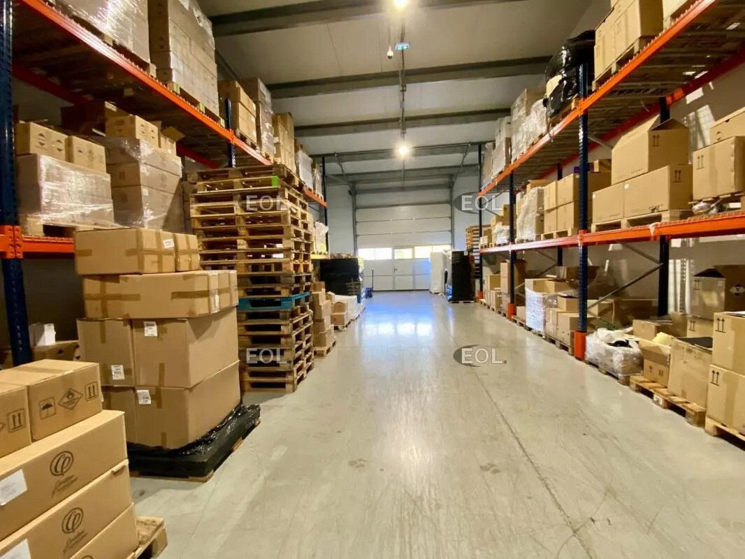 Local d’activités dans Rousset à louer Photo de l’immeuble– Image 1 sur 8