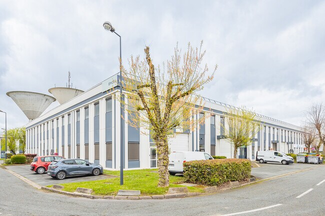 Plus de détails pour 10 Avenue Du Québec, Villebon-sur-Yvette - Bureau, Local d'activités à louer