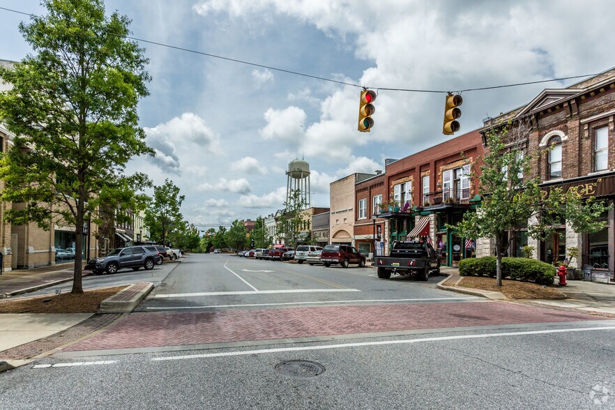 116 S Main St, Tuscumbia, AL à louer - Photo de l’immeuble – Image 3 sur 3