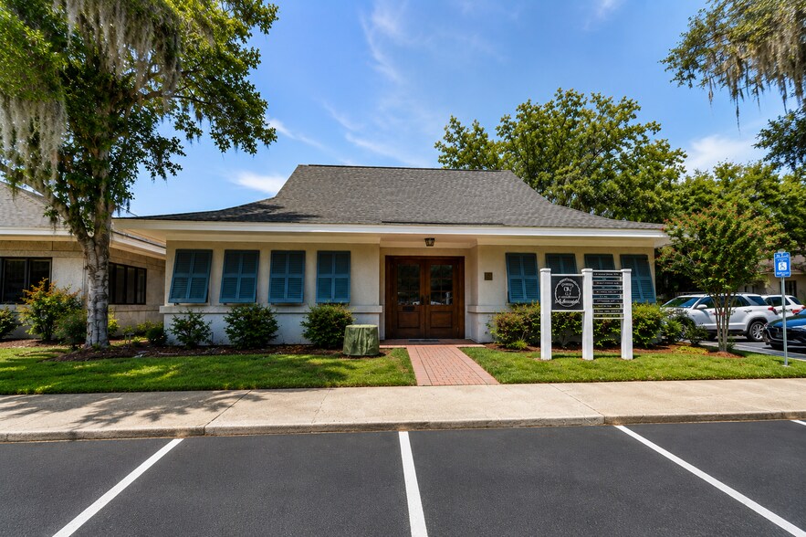 310 Eisenhower Dr, Savannah, GA à louer - Photo de l’immeuble – Image 1 sur 4