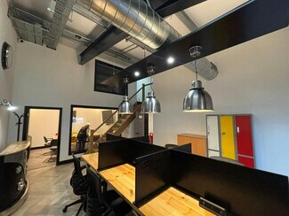 Plus de détails pour 100-120 Carnegie Rd, Glasgow - Bureau à louer