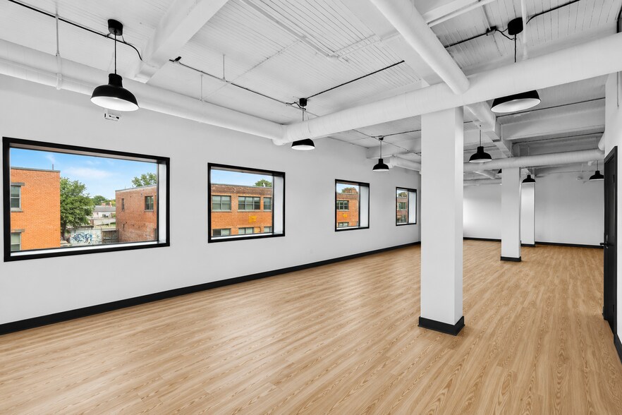 2700-2720 Rue Rachel E, Montréal, QC à louer - Photo de l’immeuble – Image 3 sur 11