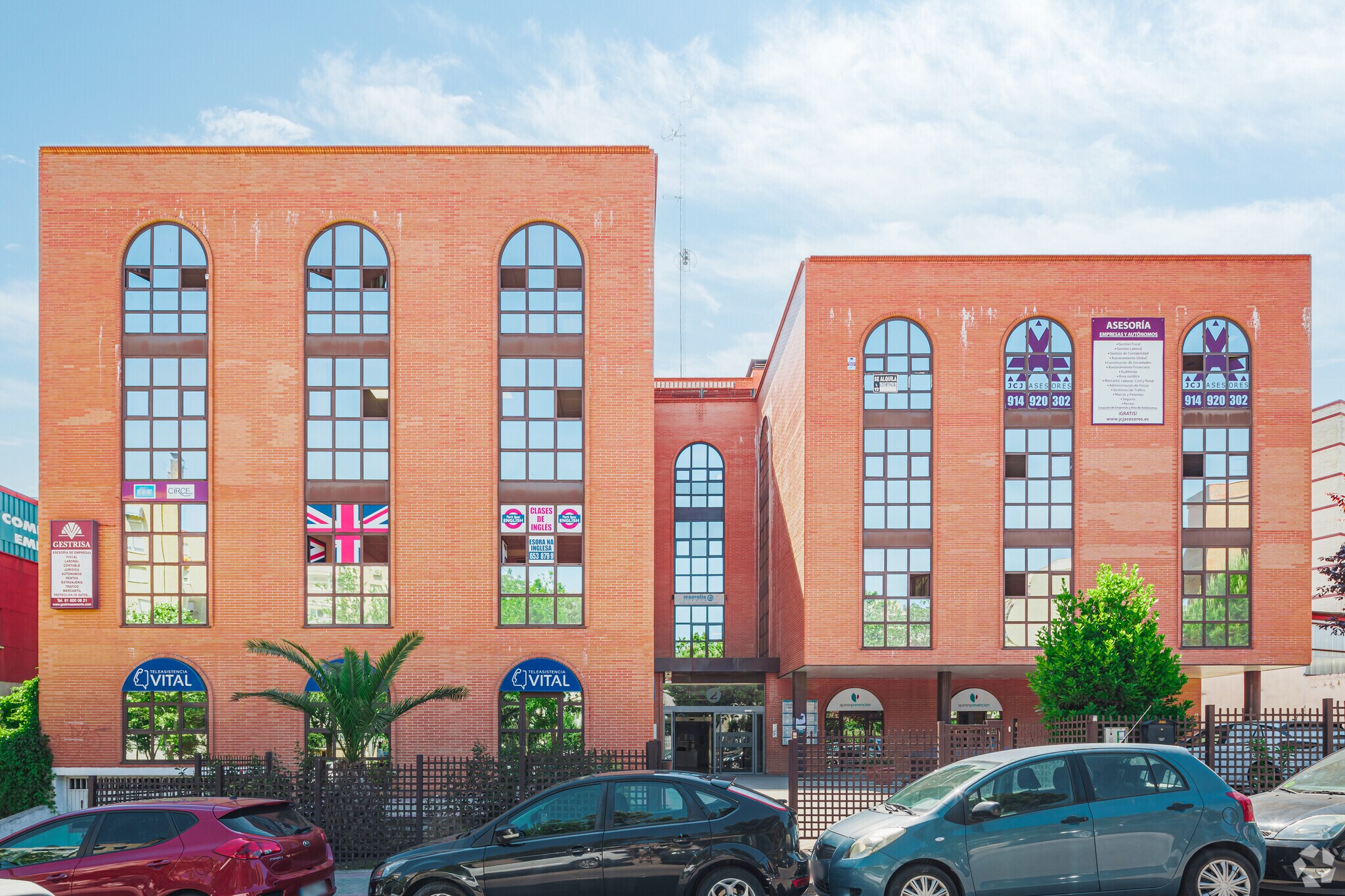 Bureau dans Fuenlabrada, Madrid à vendre Photo principale– Image 1 sur 2