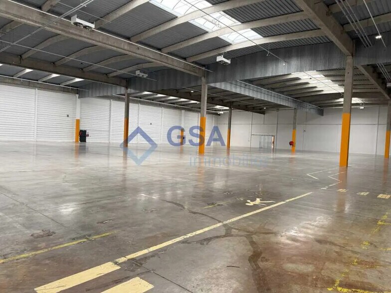 Bureau dans Lisses à louer - Photo de l’immeuble – Image 1 sur 5