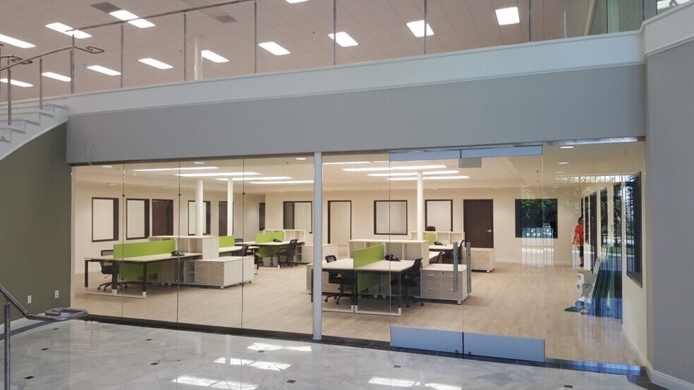 13825-13827 Benson Ave, Chino, CA à louer - Photo intérieure – Image 3 sur 7