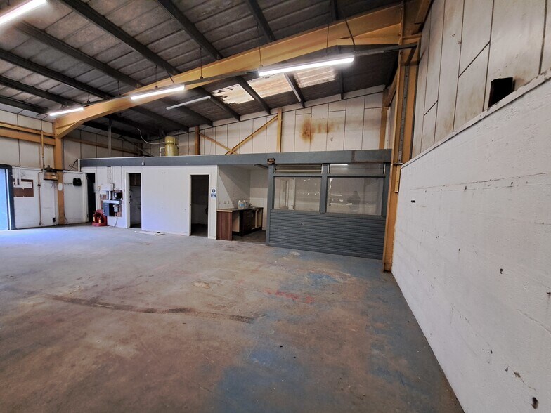 490-520 Calder St, Glasgow à louer - Photo de l’immeuble – Image 3 sur 4