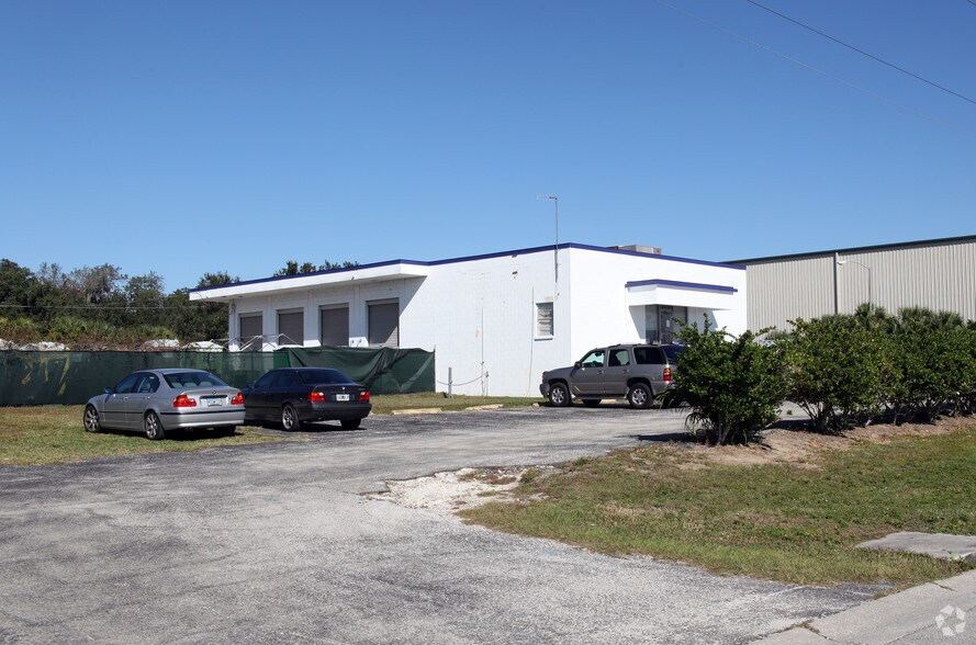1881 Massaro Blvd, Tampa, FL à louer - Photo principale – Image 2 sur 4