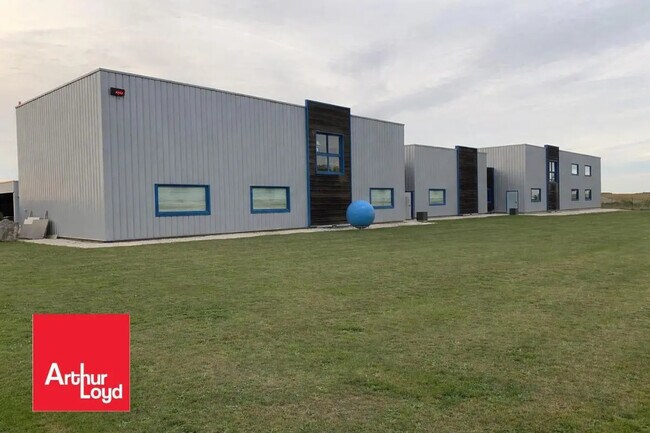 Plus de détails pour Local d’activités à vendre