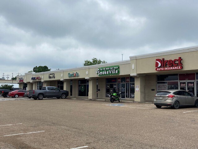 724-730 E Villa Maria Rd, Bryan, TX à louer Photo de l’immeuble– Image 1 sur 7
