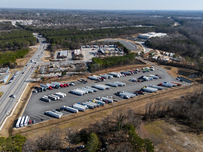 2733 Forest Pky, Ellenwood, GA à louer - Photo de l’immeuble – Image 1 sur 6