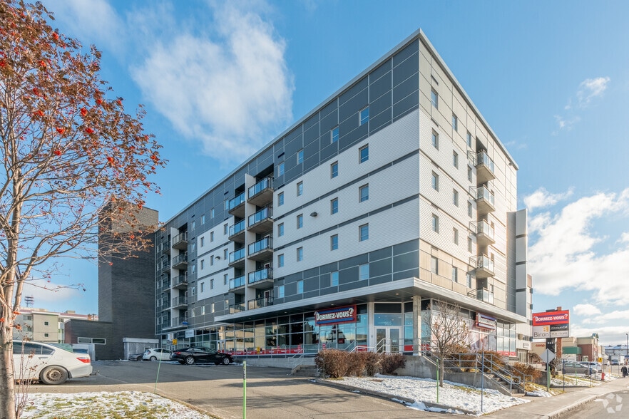 965 Av De Bourgogne, Québec, QC à louer - Photo principale – Image 1 sur 4