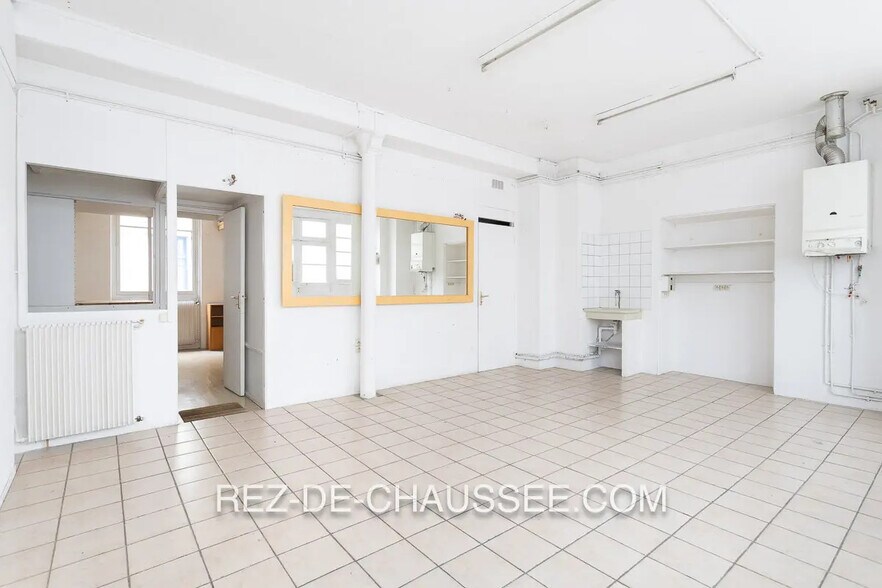 Local commercial dans Paris à vendre - Photo de l’immeuble – Image 3 sur 9