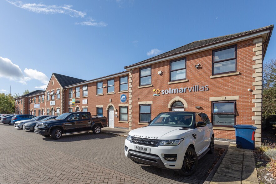 First Ave, Burton On Trent à louer - Photo principale – Image 1 sur 3