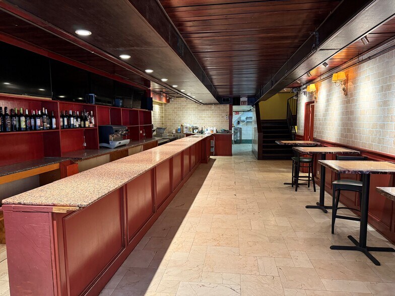 737-739 N La Salle Dr, Chicago, IL à louer - Photo de l’immeuble – Image 3 sur 19