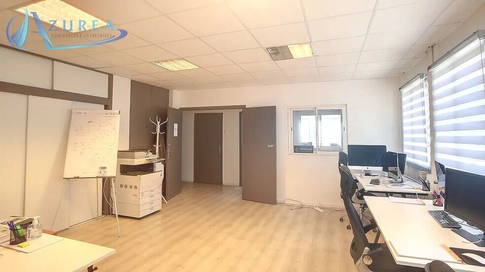 Local commercial dans Nice à louer - Photo de l’immeuble – Image 2 sur 5
