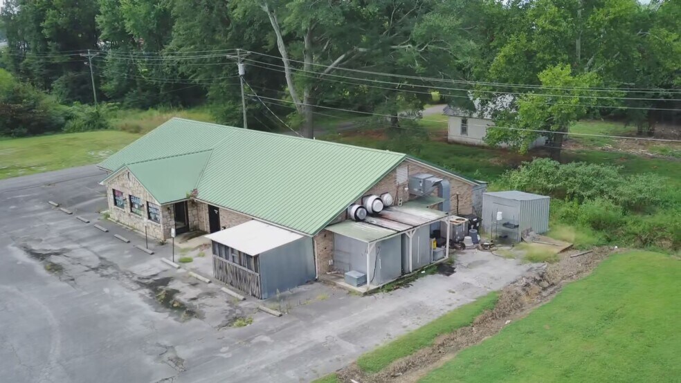607 4th St NW, Red Bay, AL à vendre - Photo de l’immeuble – Image 2 sur 29
