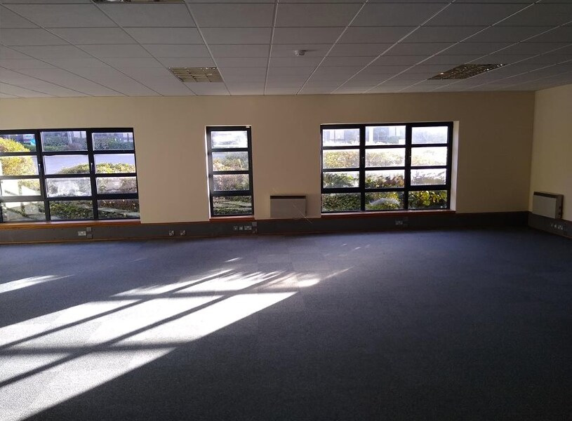 Parkway, Fareham, HAM PO15 7AH - Lot 1648-1649 - - Photo intérieure - Image 1 of 6