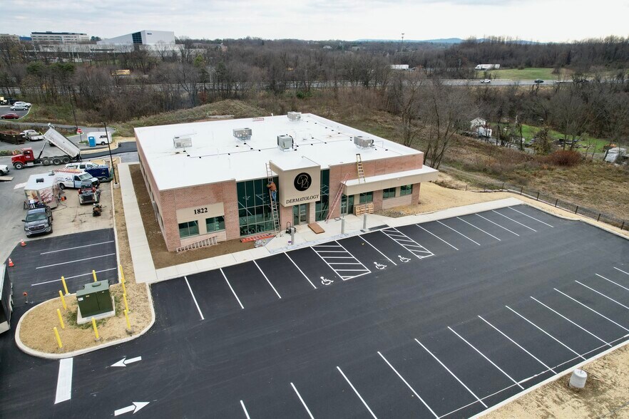 1822 Good Hope Rd, Enola, PA à vendre - Photo de l’immeuble – Image 2 sur 5