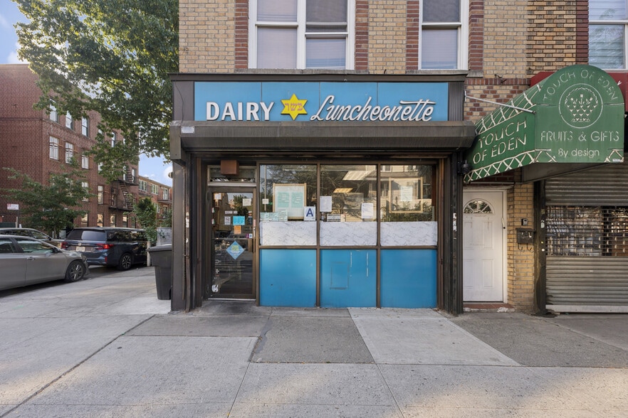 4801 16th Ave, Brooklyn, NY à vendre - Photo de l’immeuble – Image 1 sur 12
