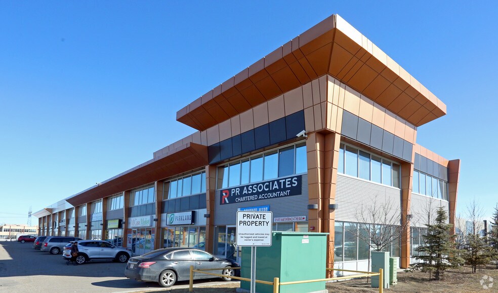 2910-2940 Ellwood Dr, Edmonton, AB à louer - Photo de l’immeuble – Image 2 sur 7