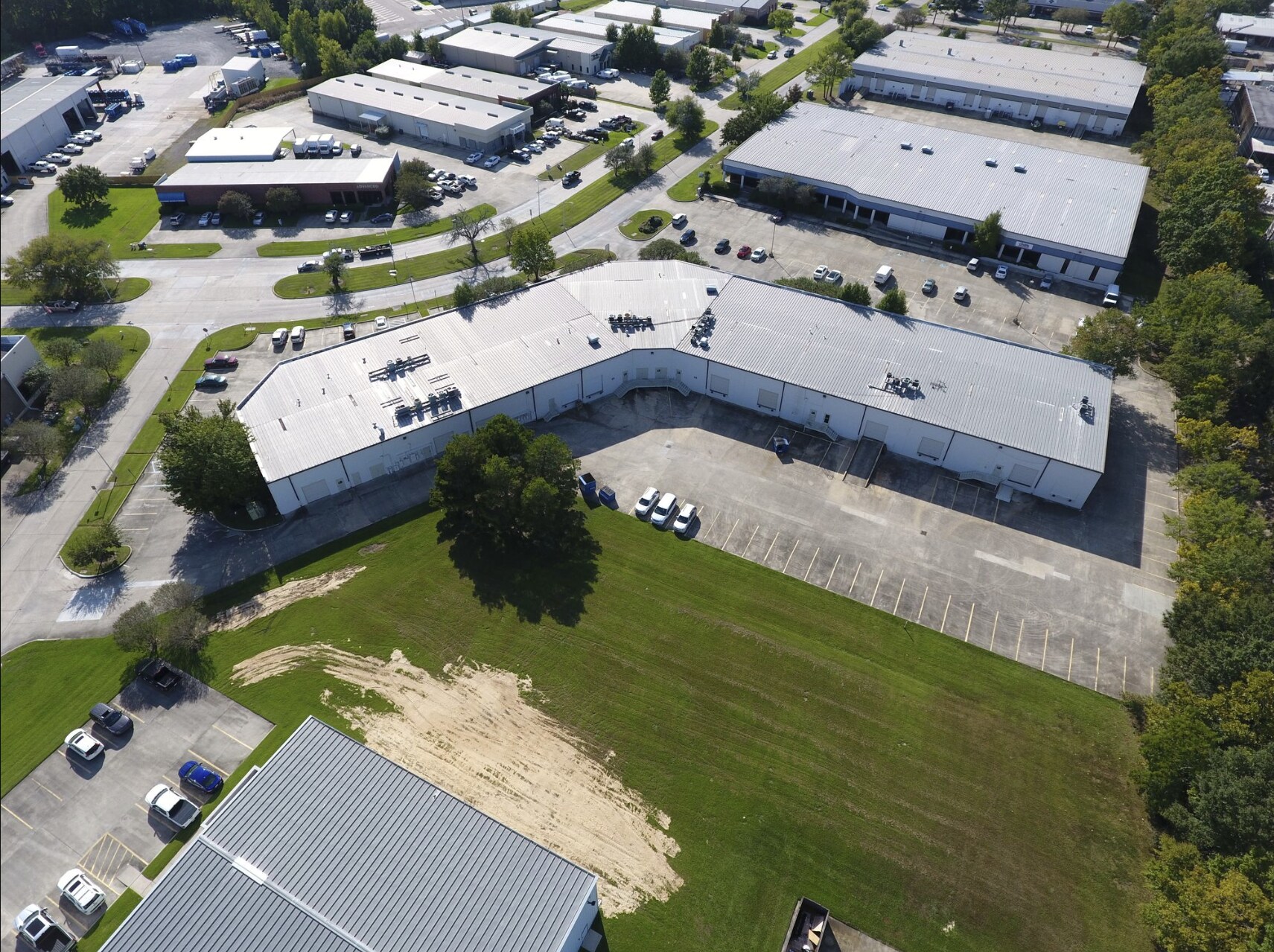 11441 Industriplex Blvd, Baton Rouge, LA à louer Photo de l’immeuble– Image 1 sur 9