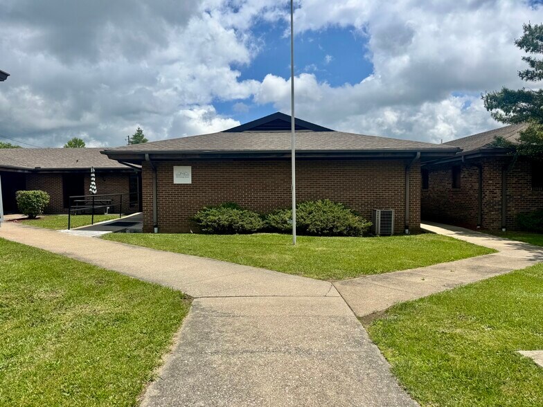 250 George St, Beckley, WV à louer - Photo de l’immeuble – Image 1 sur 72