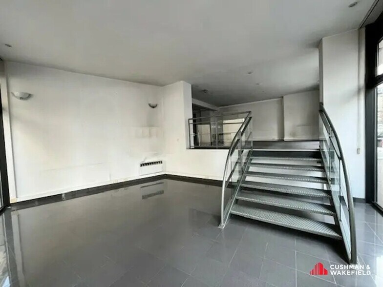 Bureau dans Bordeaux à louer - Photo de l’immeuble – Image 3 sur 7